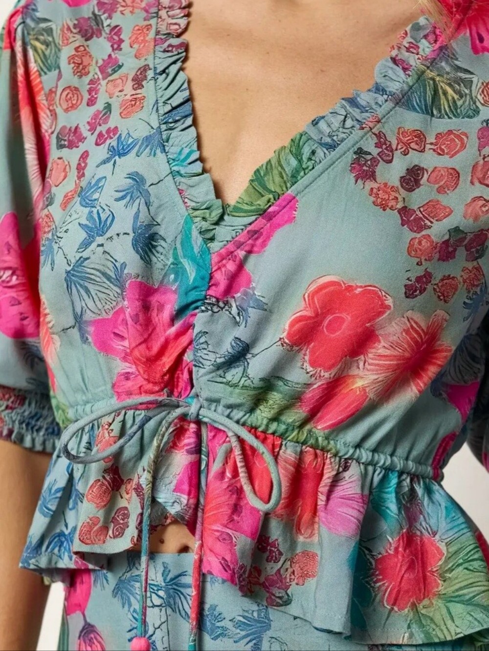 NATURAL LIFE Elisa Ruffle Tie Top - Picture 4 of 6